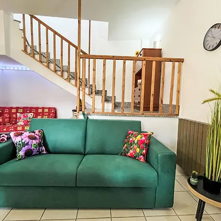 Сasa de vacaciones Tra Collina E Mare By Interhome